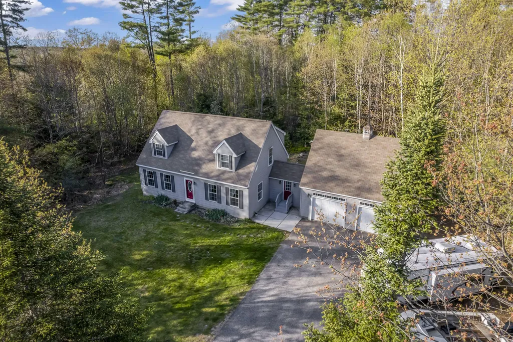 101 Deervale Road Durham ME 04222