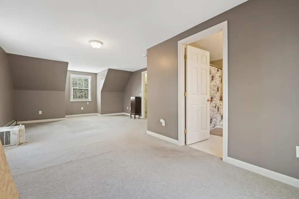 101 Deervale Road Durham ME 04222