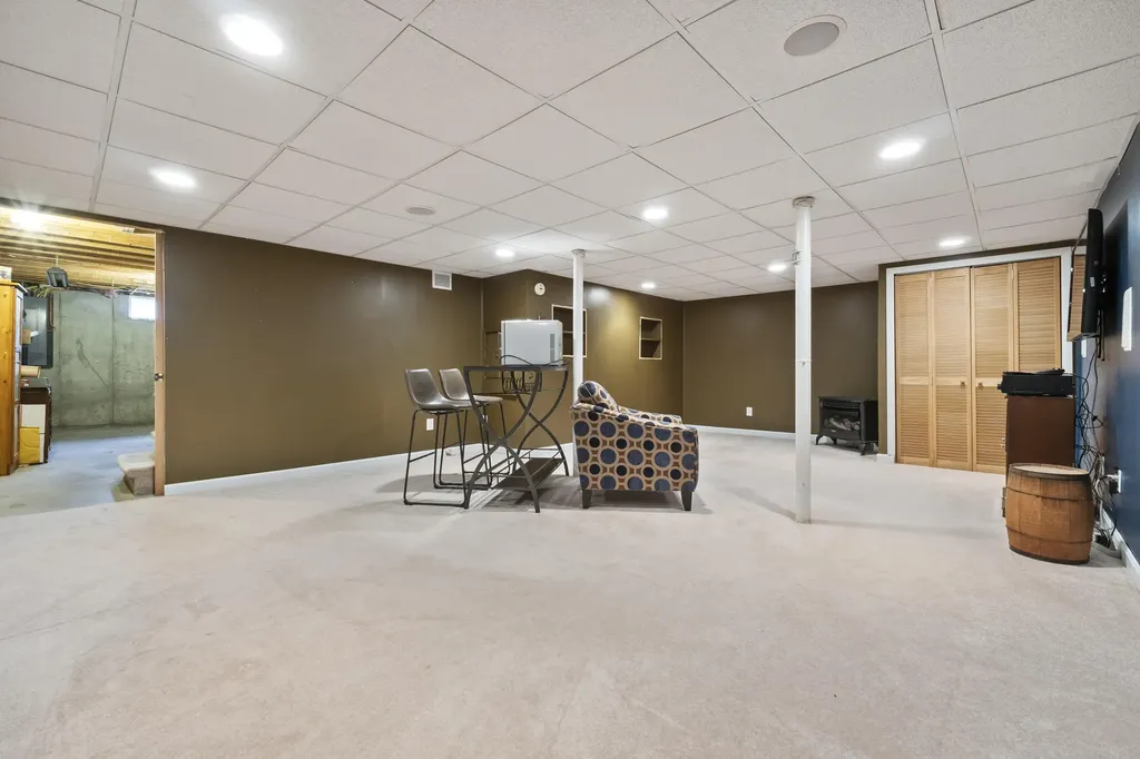 101 Deervale Road Durham ME 04222