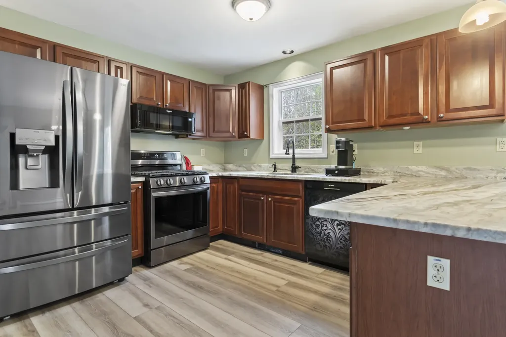 101 Deervale Road Durham ME 04222