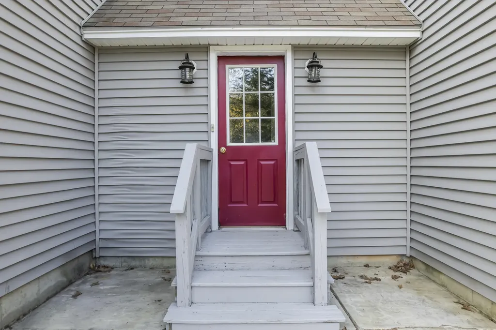 101 Deervale Road Durham ME 04222