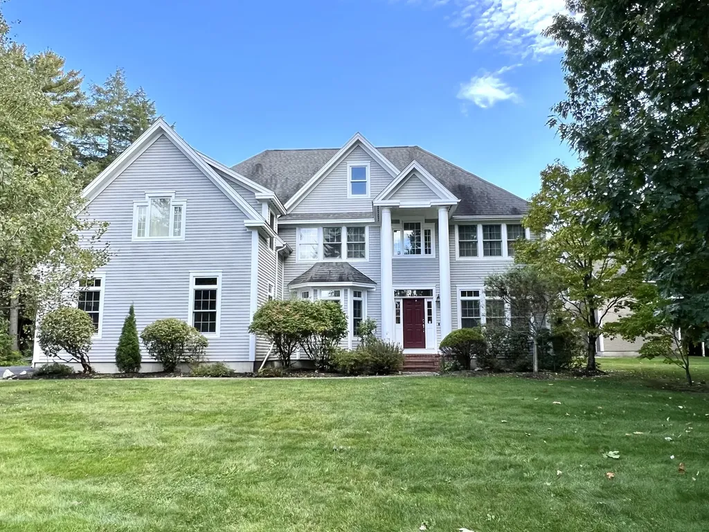 7 Bridle Path Falmouth ME 04105