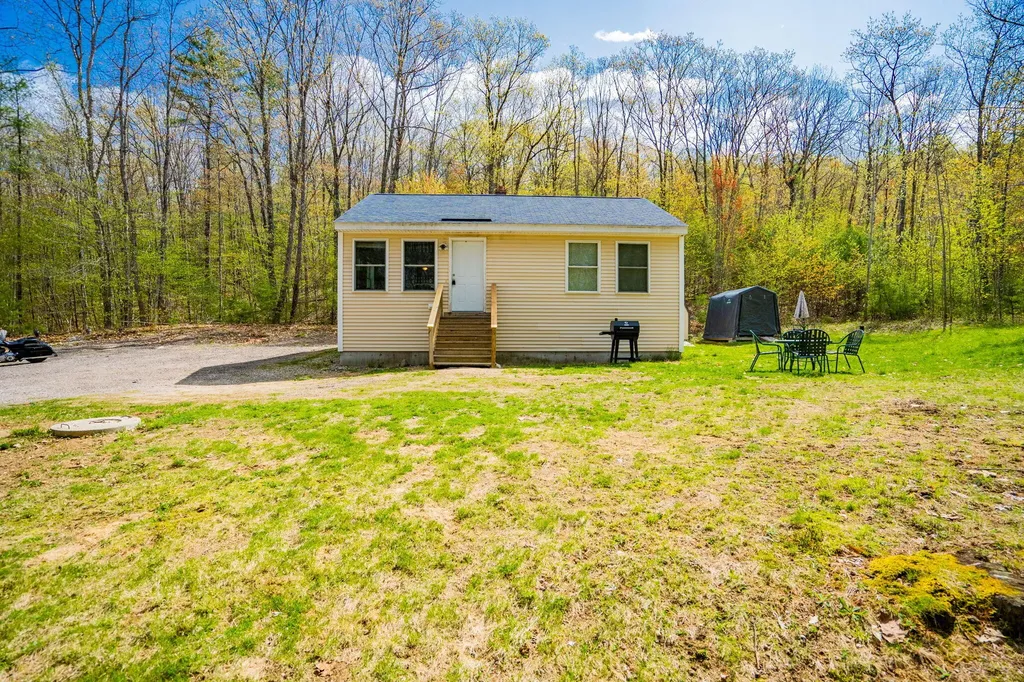 1441 Pequawket Trail Hiram ME 04041