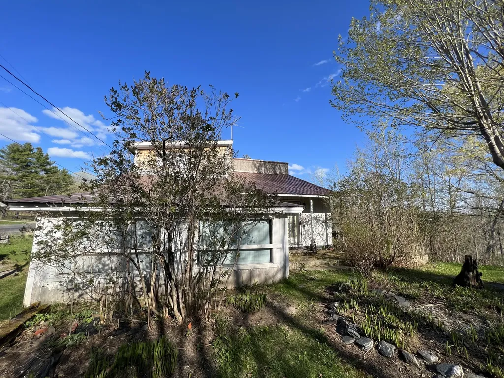 471 Airline Road Amherst ME 04605