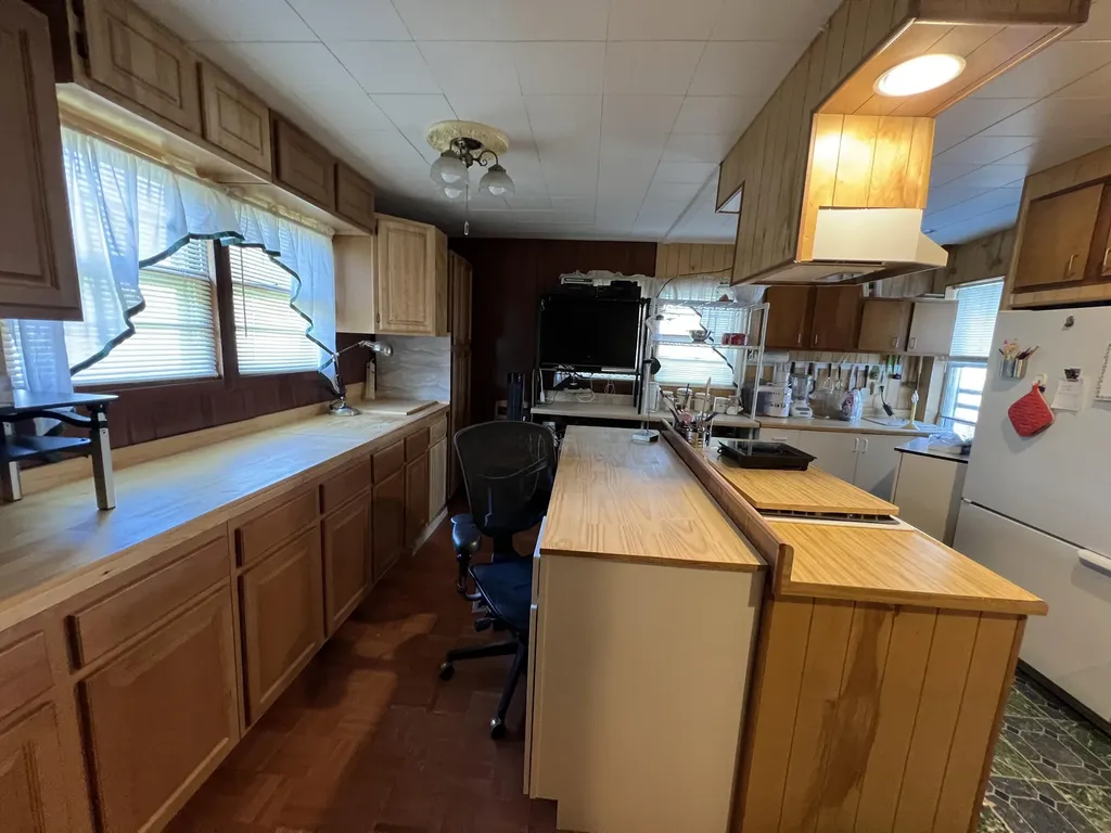 471 Airline Road Amherst ME 04605