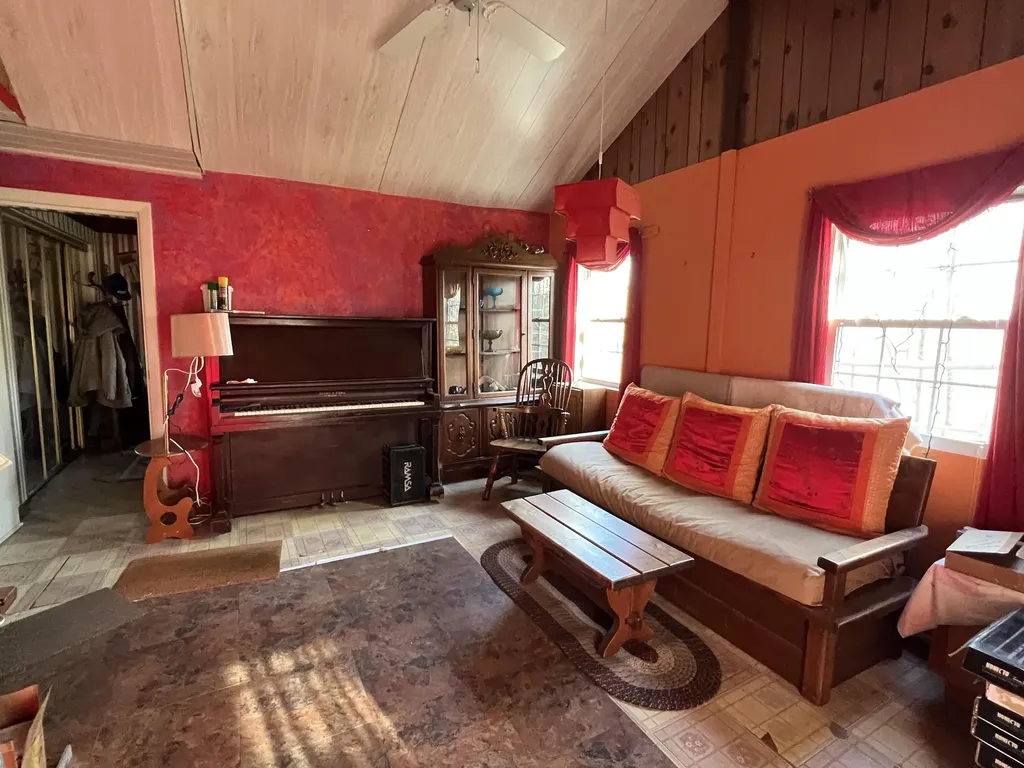 471 Airline Road Amherst ME 04605