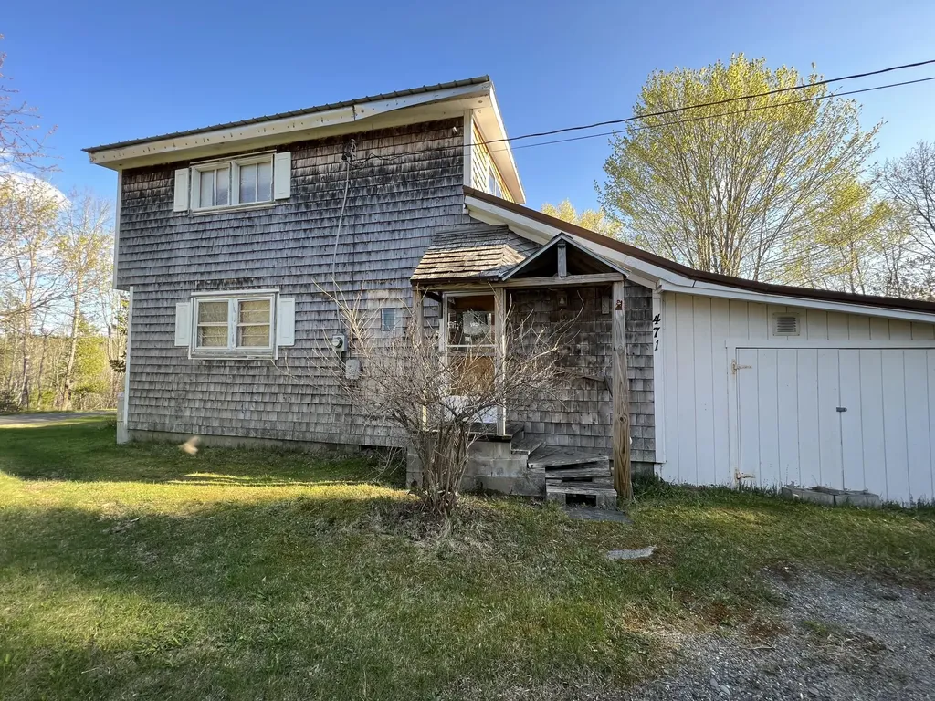 471 Airline Road Amherst ME 04605