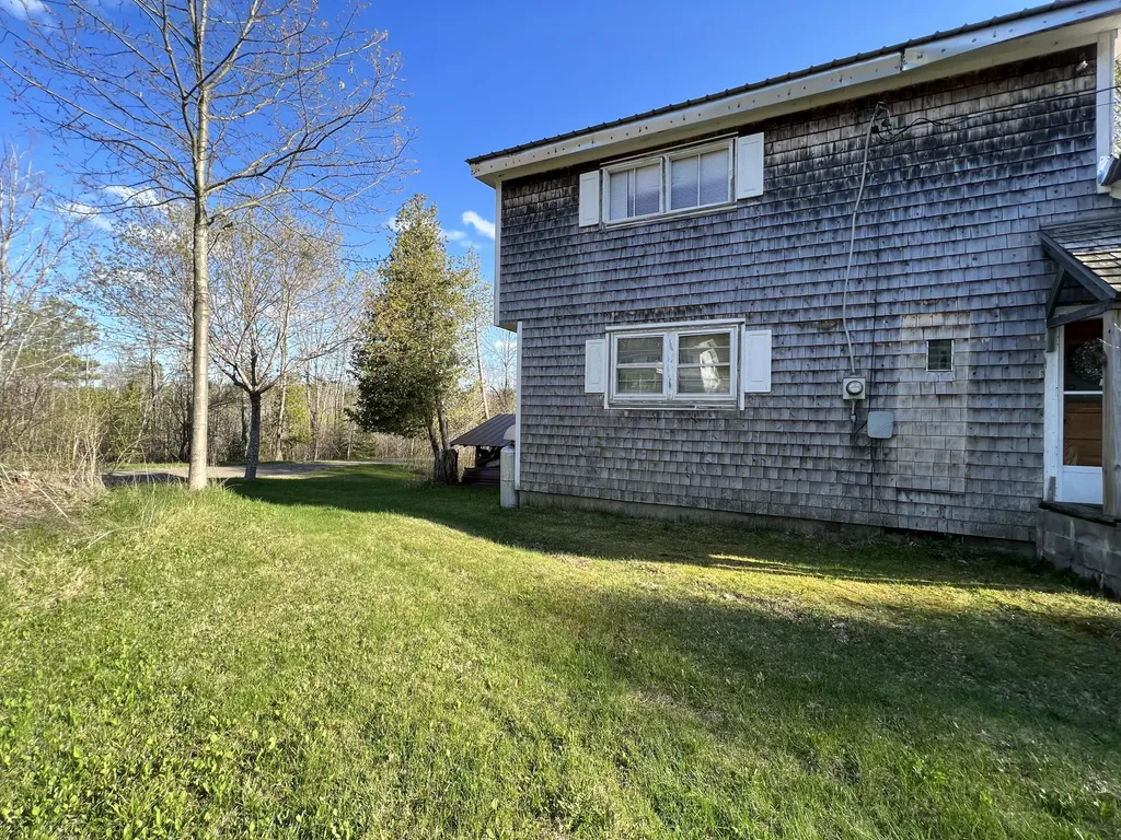 471 Airline Road Amherst ME 04605