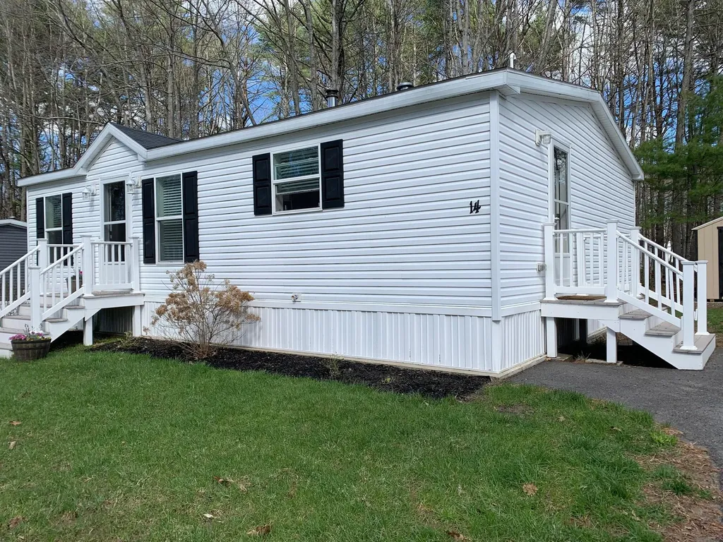 14 Stanley Drive Lisbon ME 04250