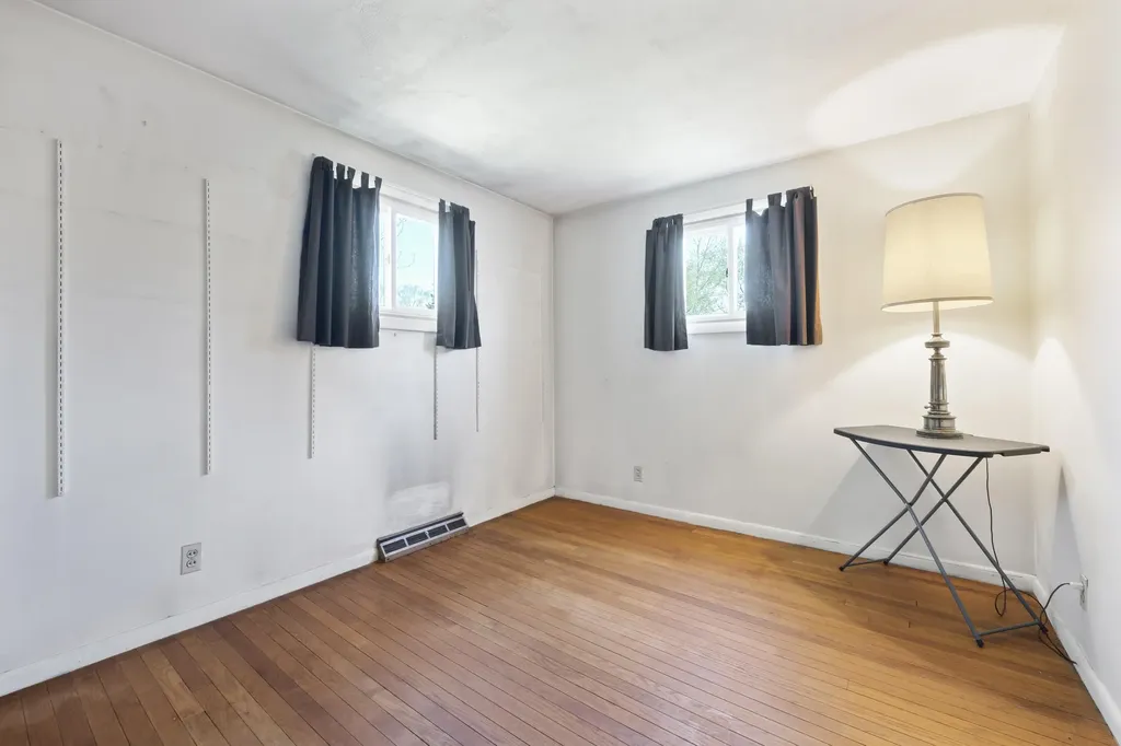 6 Nancy Drive Brunswick ME 04011