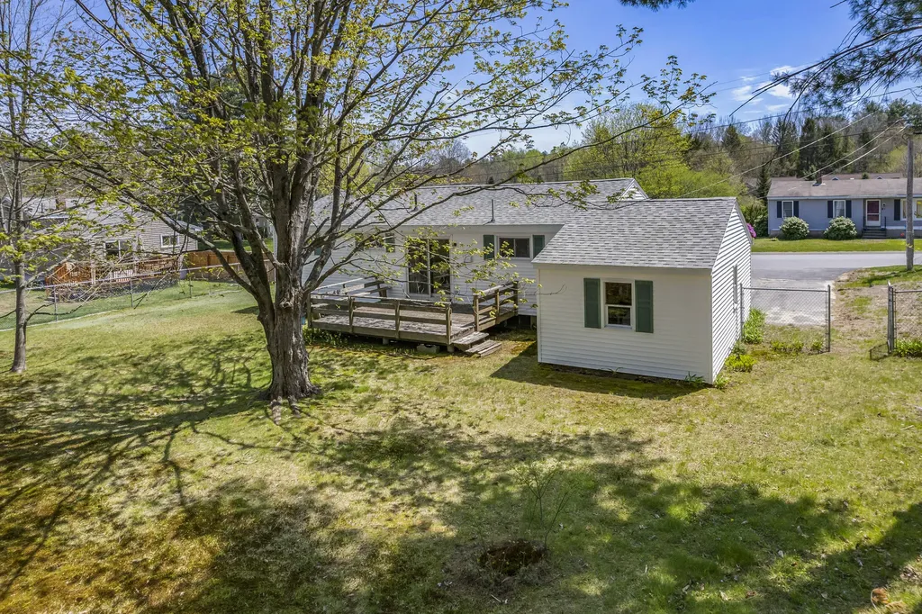 6 Nancy Drive Brunswick ME 04011
