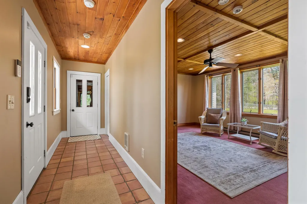 558 Bay Road Bowdoinham ME 04008