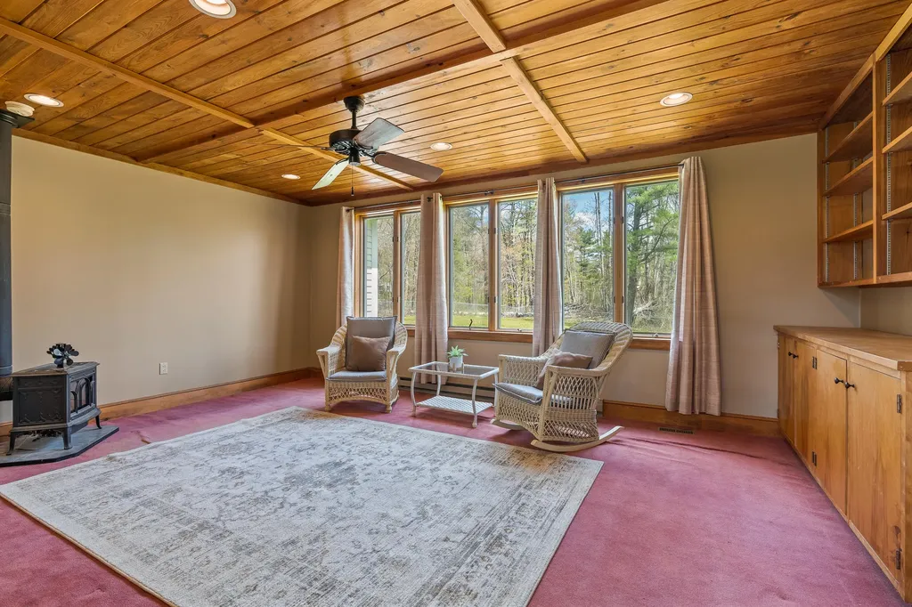 558 Bay Road Bowdoinham ME 04008