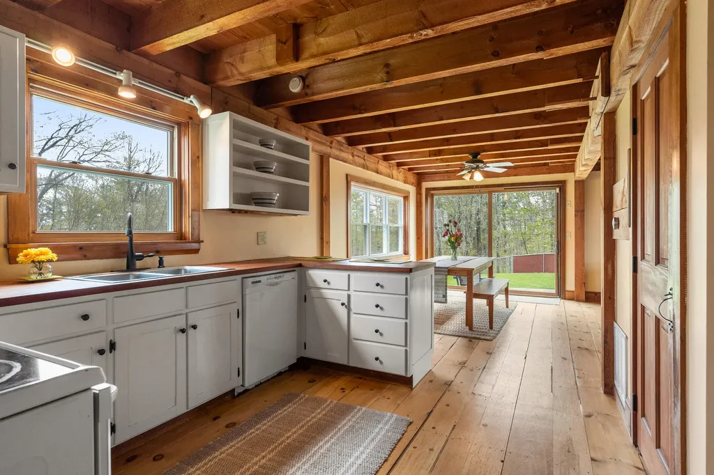 558 Bay Road Bowdoinham ME 04008