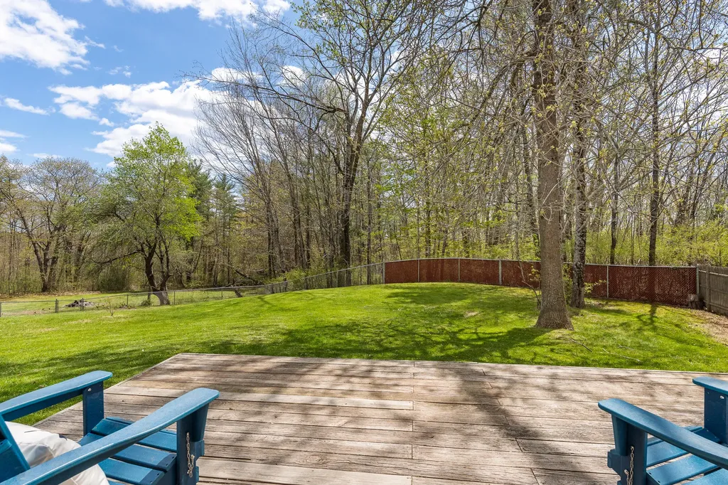 558 Bay Road Bowdoinham ME 04008