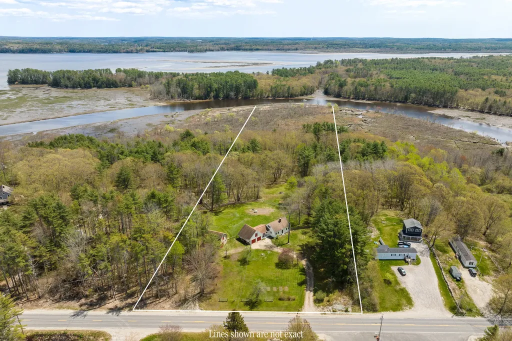 558 Bay Road Bowdoinham ME 04008