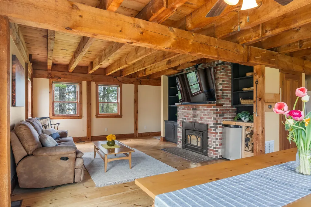 558 Bay Road Bowdoinham ME 04008