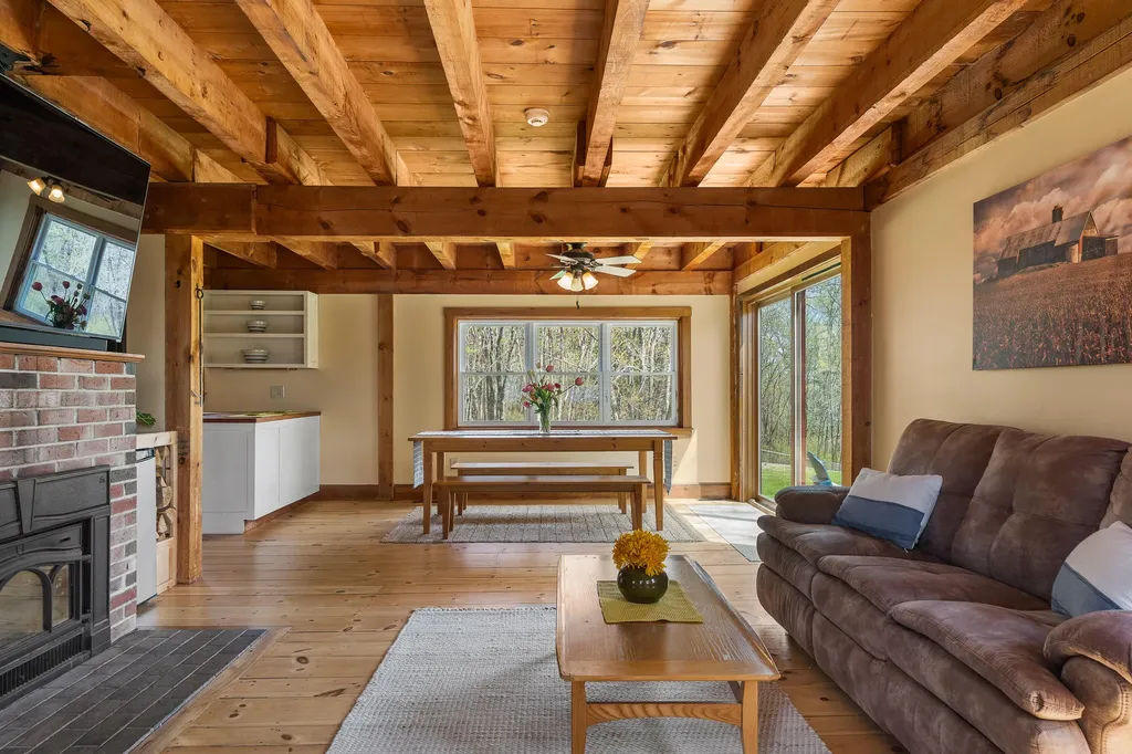 558 Bay Road Bowdoinham ME 04008