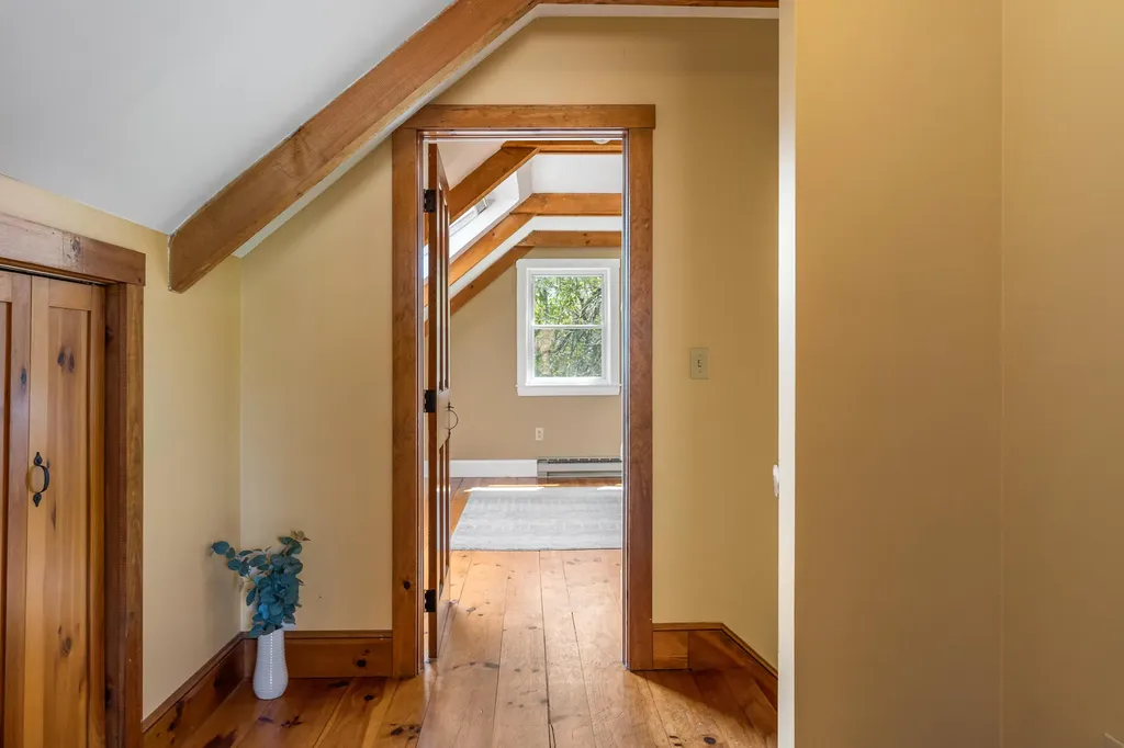 558 Bay Road Bowdoinham ME 04008