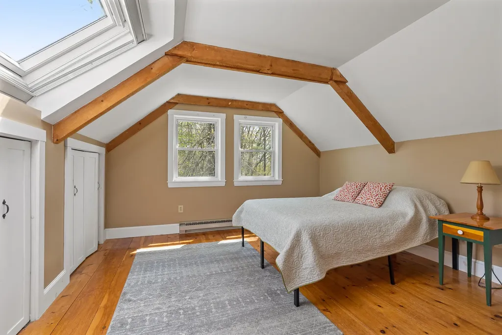 558 Bay Road Bowdoinham ME 04008