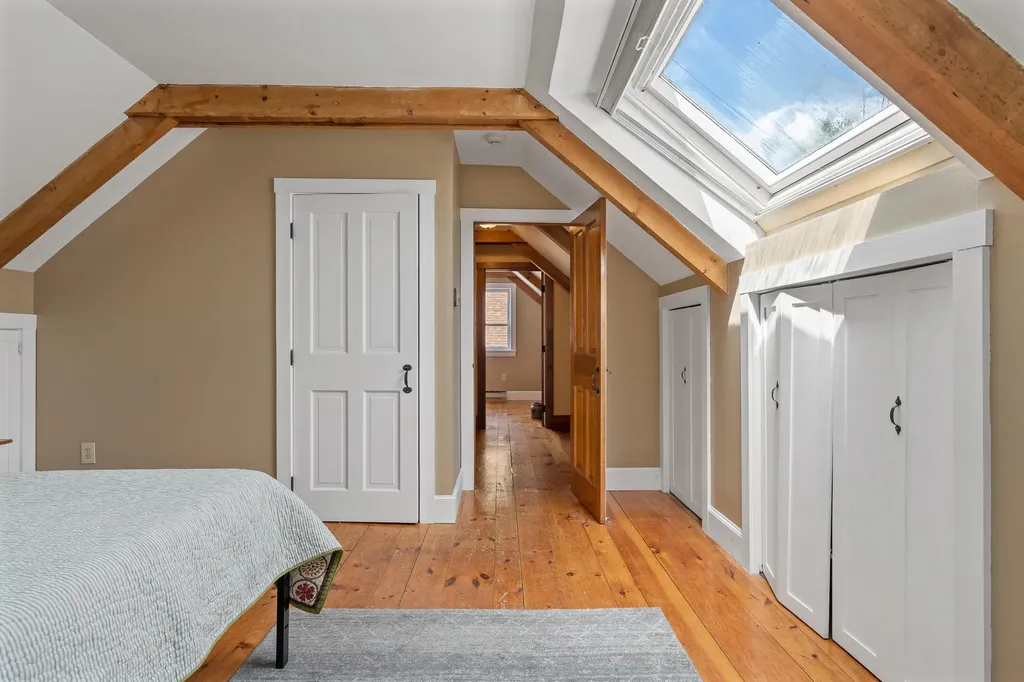 558 Bay Road Bowdoinham ME 04008