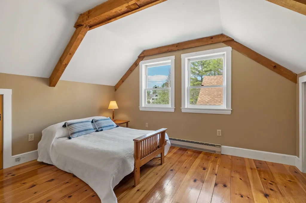 558 Bay Road Bowdoinham ME 04008