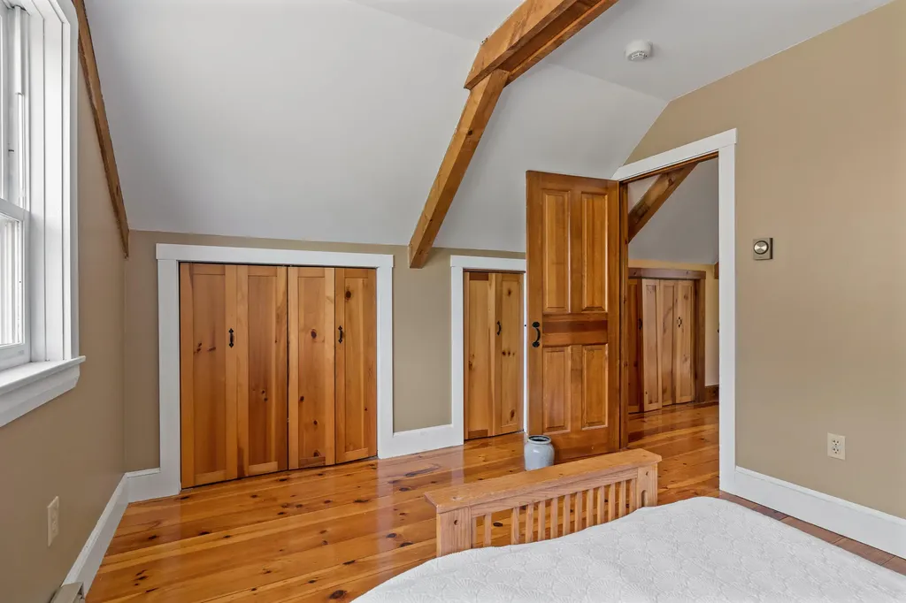 558 Bay Road Bowdoinham ME 04008
