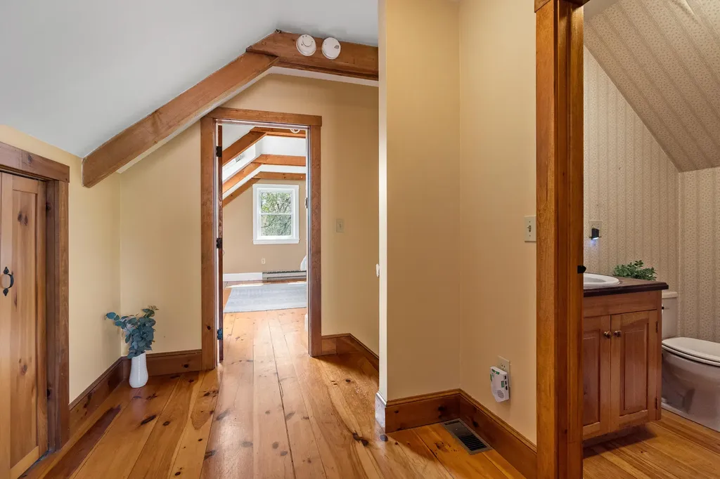 558 Bay Road Bowdoinham ME 04008