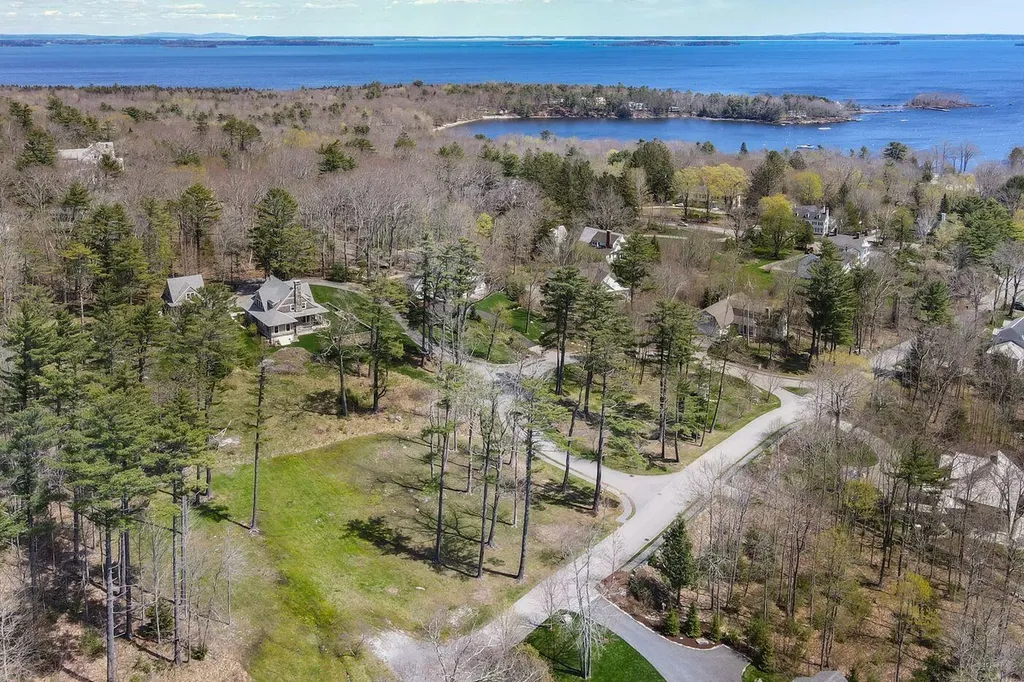 15 (Lot#7) Mountain Arrow Circle Camden ME 04843