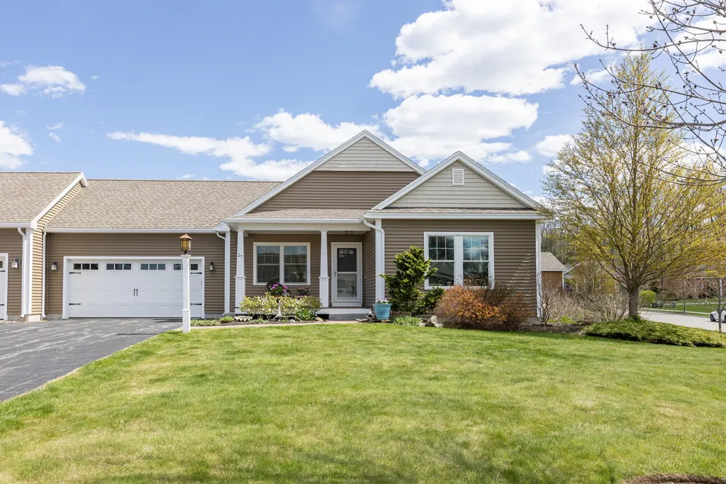 25 Phoebe's Way Cape Elizabeth ME 04107