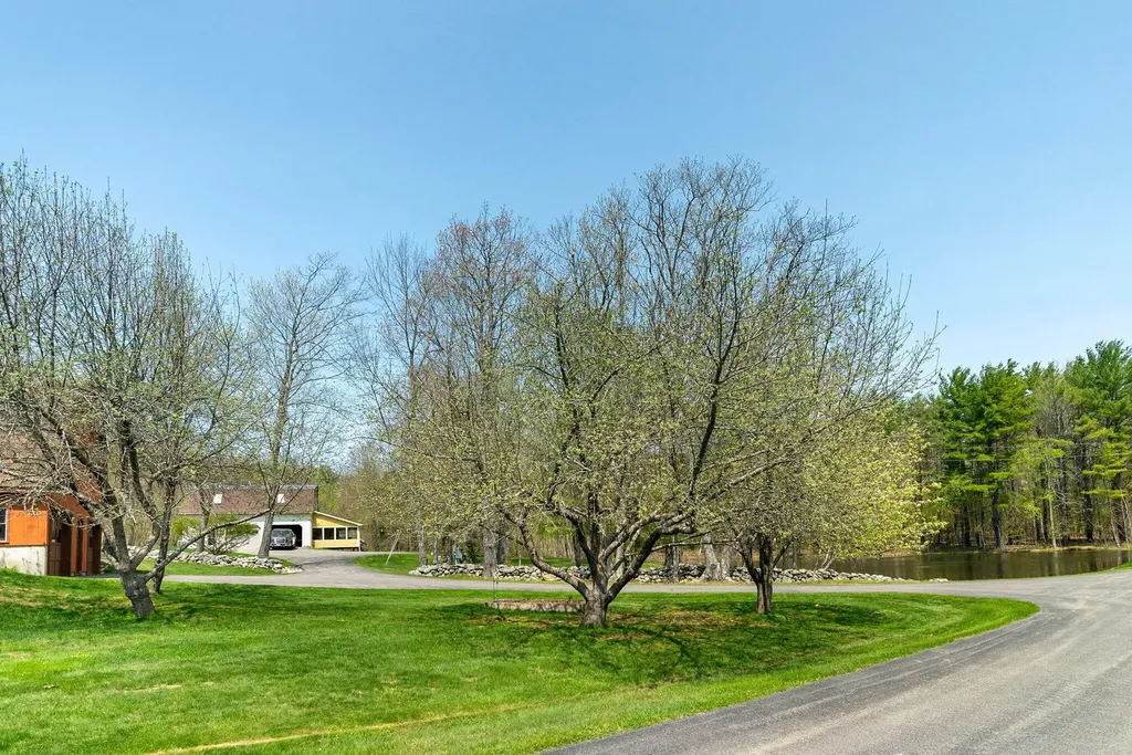 187 S Beech Hill Road Pittston ME 04345