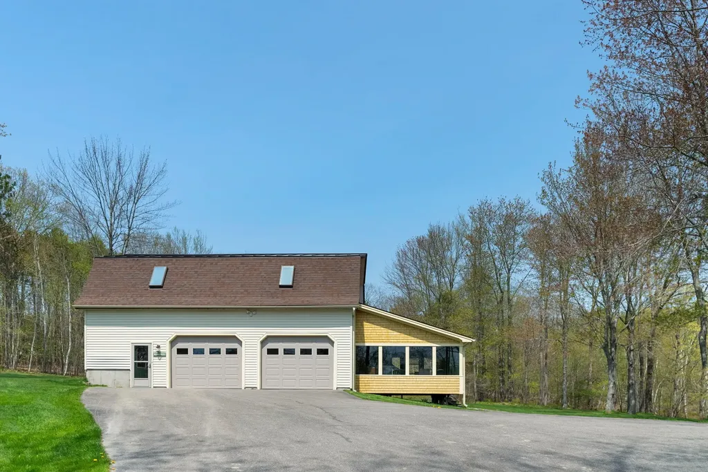 187 S Beech Hill Road Pittston ME 04345