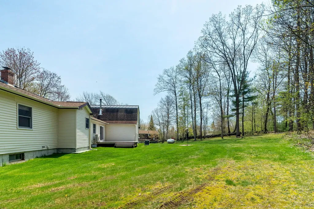 187 S Beech Hill Road Pittston ME 04345