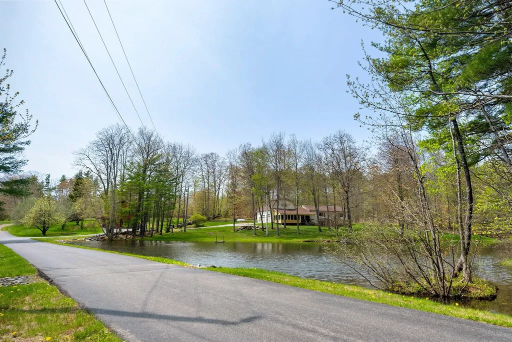187 S Beech Hill Road Pittston ME 04345