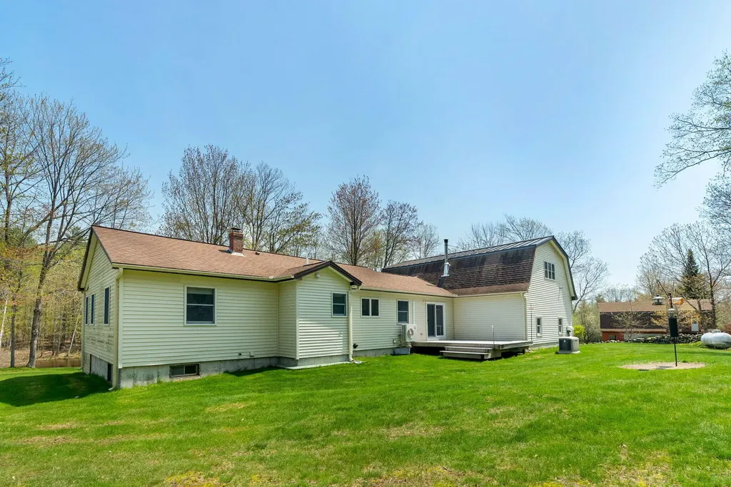 187 S Beech Hill Road Pittston ME 04345