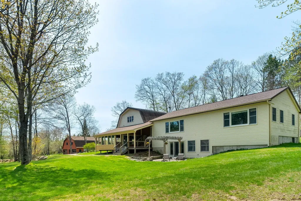 187 S Beech Hill Road Pittston ME 04345