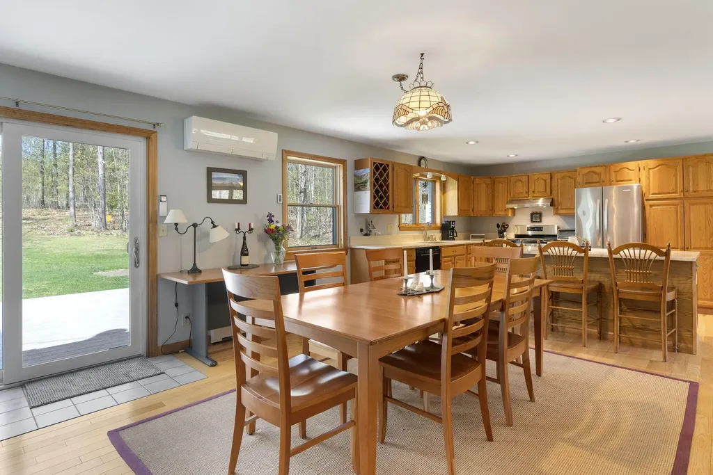 187 S Beech Hill Road Pittston ME 04345