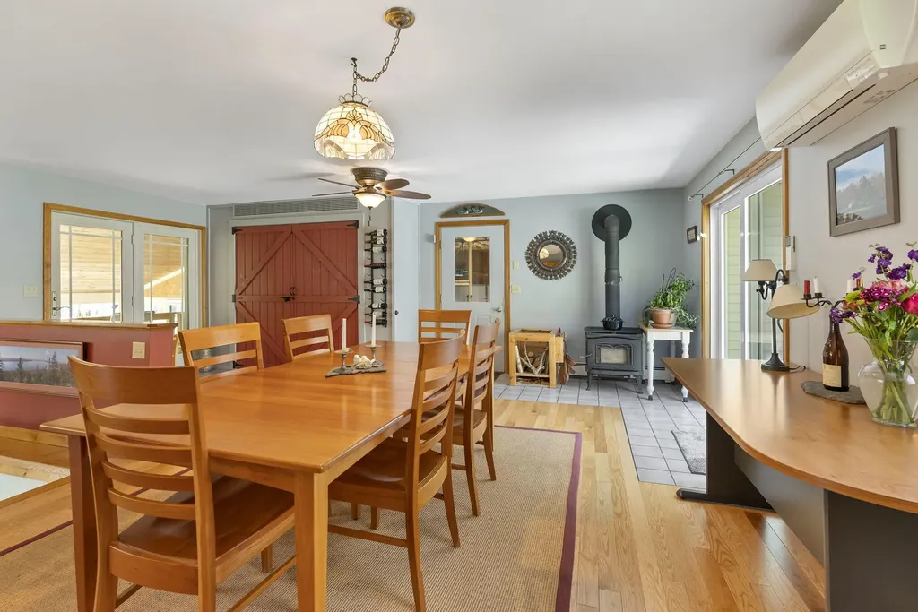 187 S Beech Hill Road Pittston ME 04345