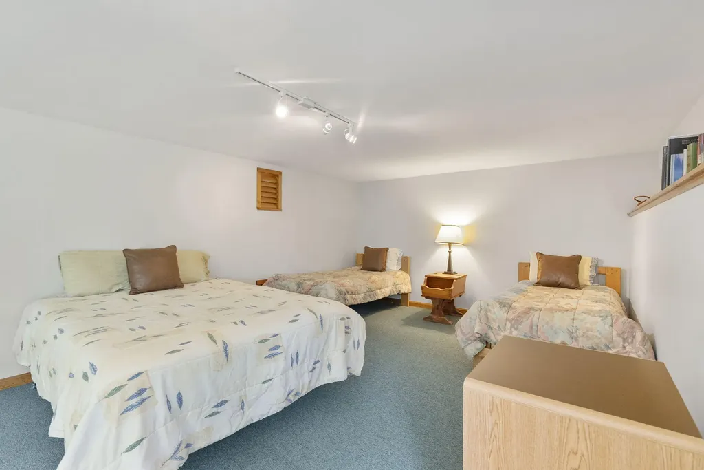 187 S Beech Hill Road Pittston ME 04345
