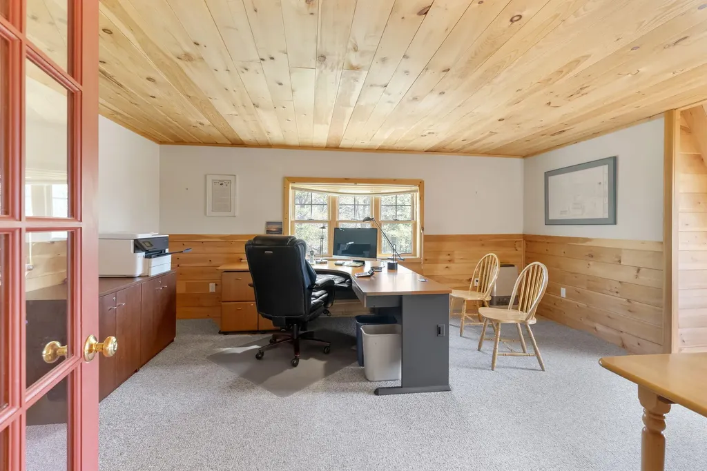 187 S Beech Hill Road Pittston ME 04345