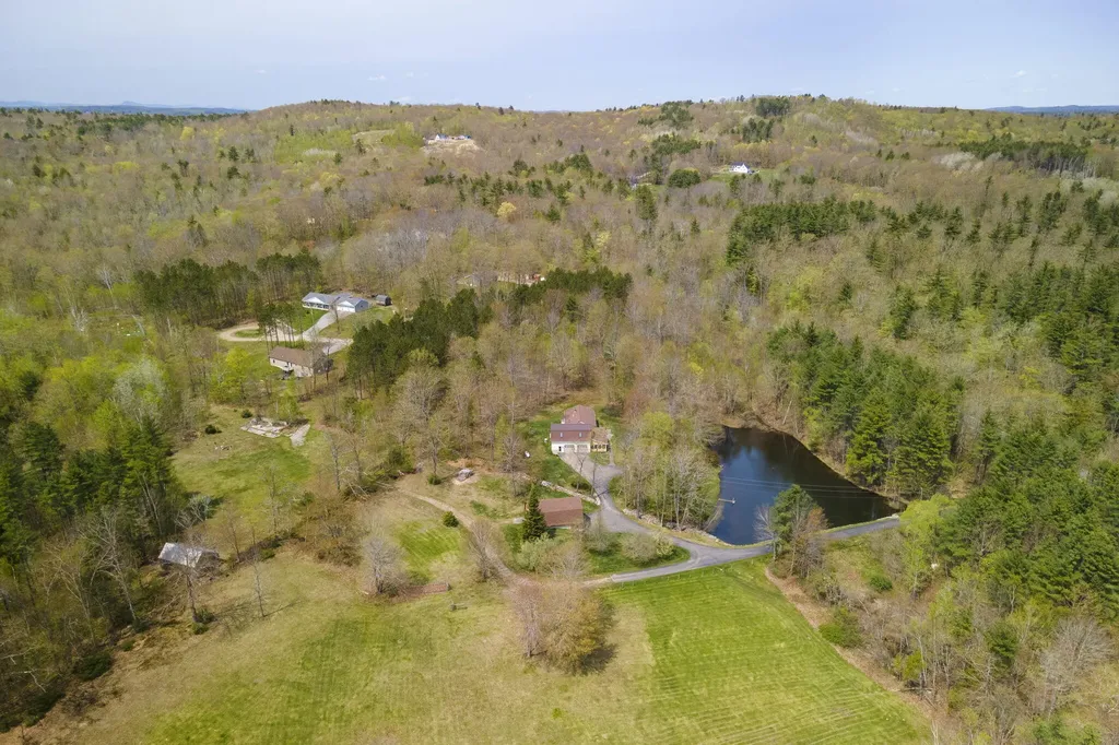 187 S Beech Hill Road Pittston ME 04345