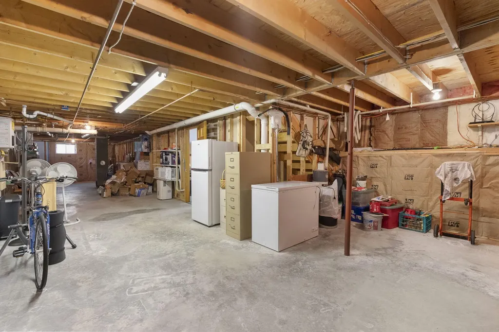 187 S Beech Hill Road Pittston ME 04345