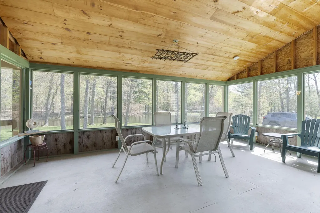 187 S Beech Hill Road Pittston ME 04345