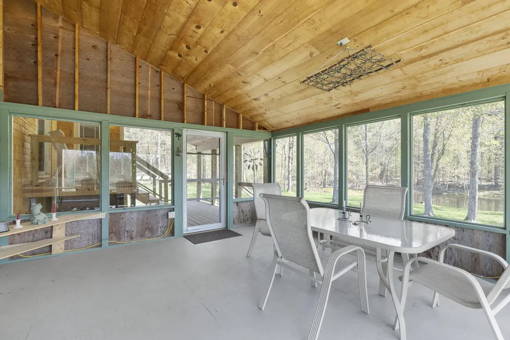 187 S Beech Hill Road Pittston ME 04345