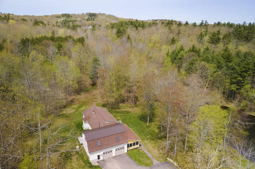 187 S Beech Hill Road Pittston ME 04345