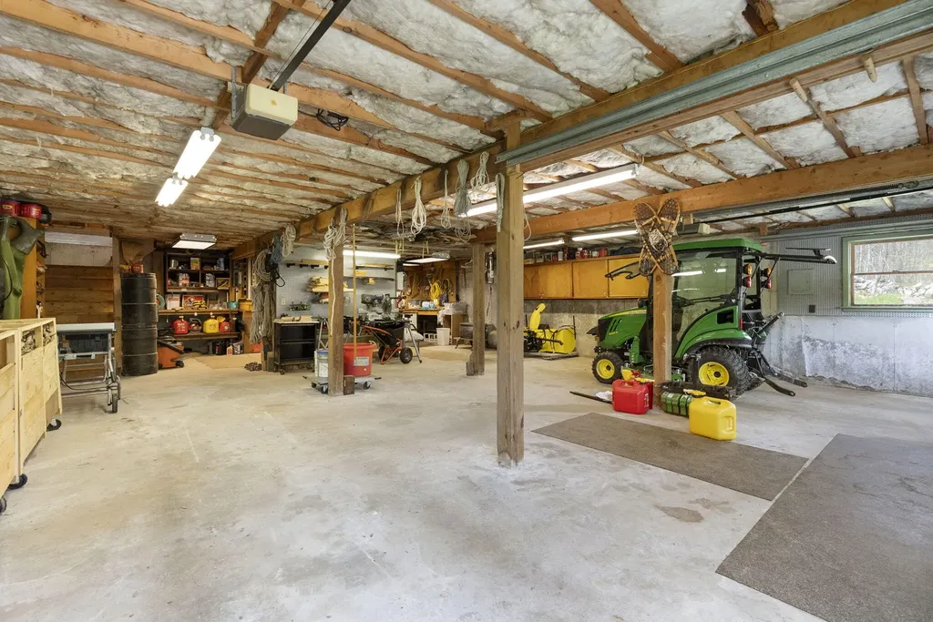 187 S Beech Hill Road Pittston ME 04345
