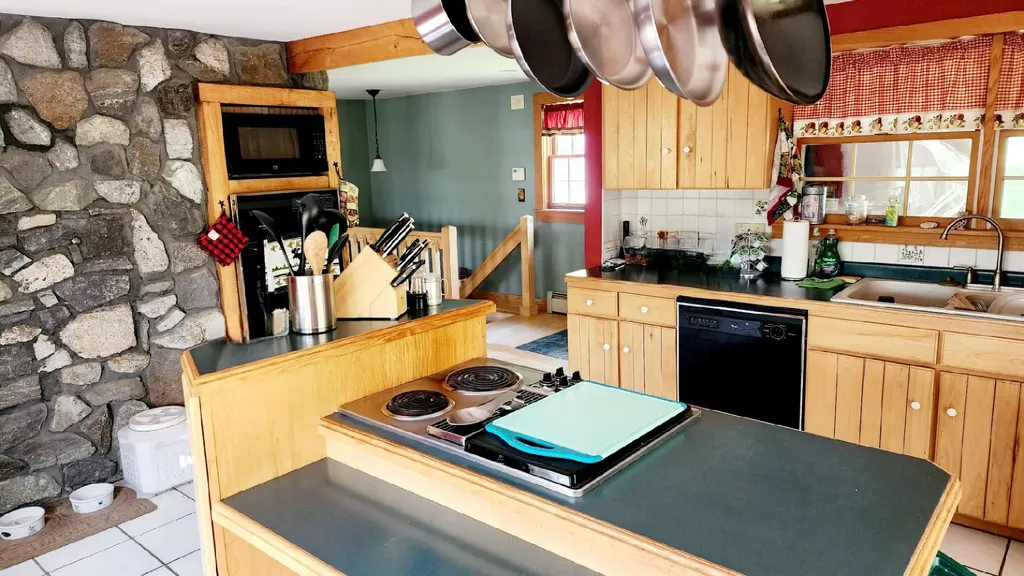 934 N River Road Greene ME 04236