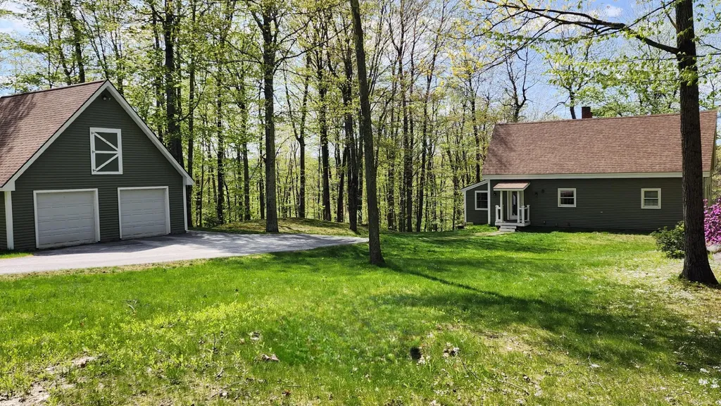 934 N River Road Greene ME 04236