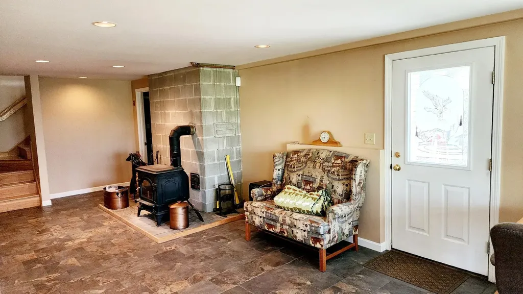 934 N River Road Greene ME 04236
