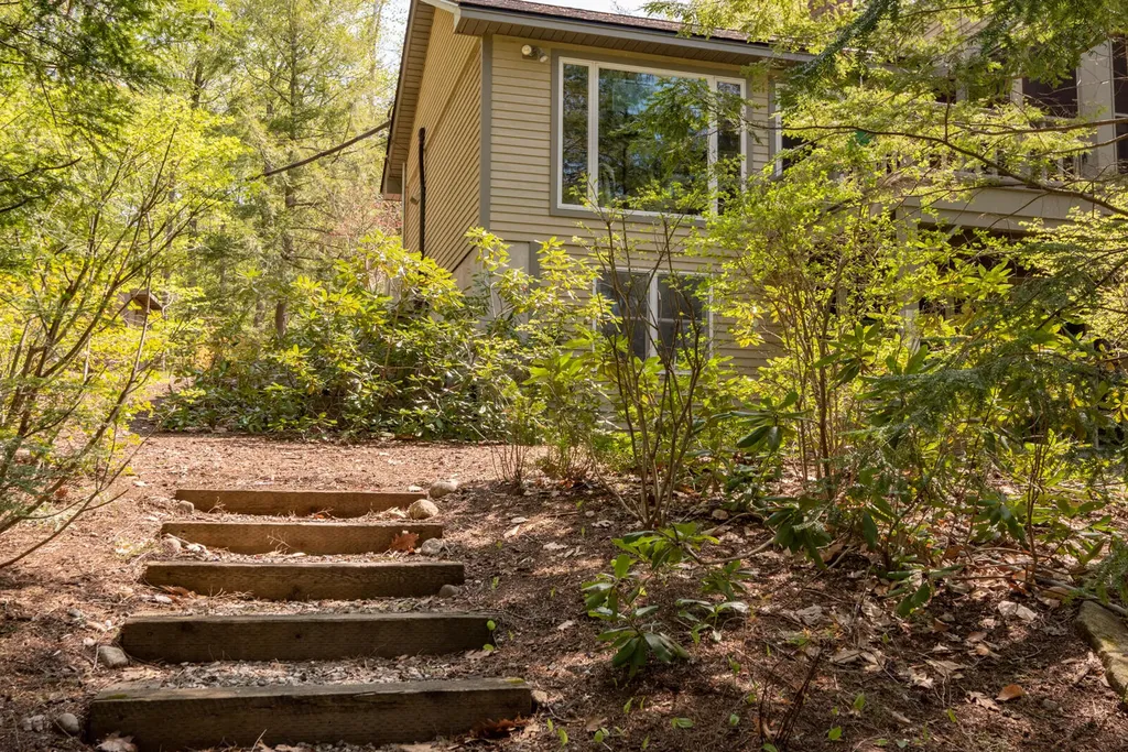 145 Peninsula Drive Rome ME 04963